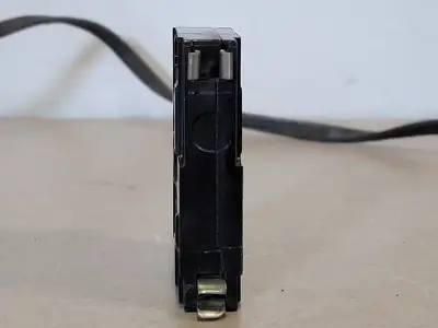 USED SQUARE D QO120