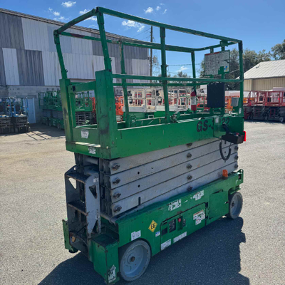 USED 2014 Genie GS-3232