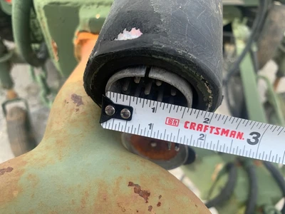 USED 2010 JOHNSON M353