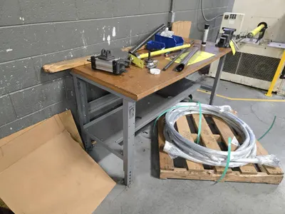 Work Bench w/ Vise