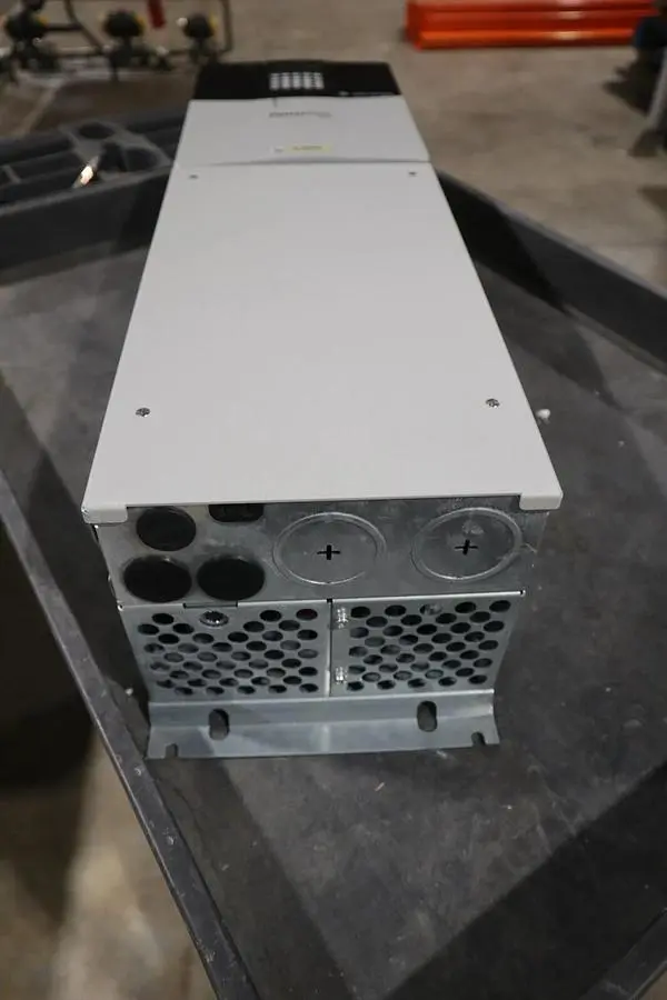 NEW ALLEN BRADLEY 20BC085A0AYNANC1 POWERFLEX DRIVE 700 400V 60HP SERIES B S-149A