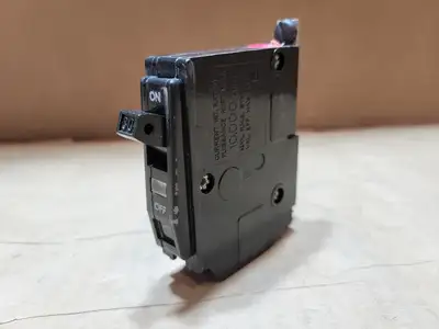 USED SQUARE D QOB130