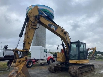 Used 2018 CATERPILLAR 325FL Excavators Arkansas US | Big D Heavy Equipment #1556989