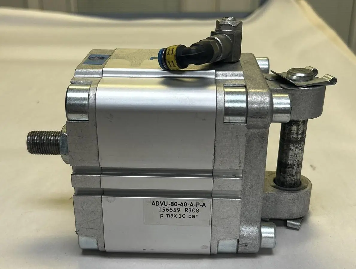 Used FESTO ADVU-80-40-A-P-A Cylinders | Surplus Asset Holdings #1206786