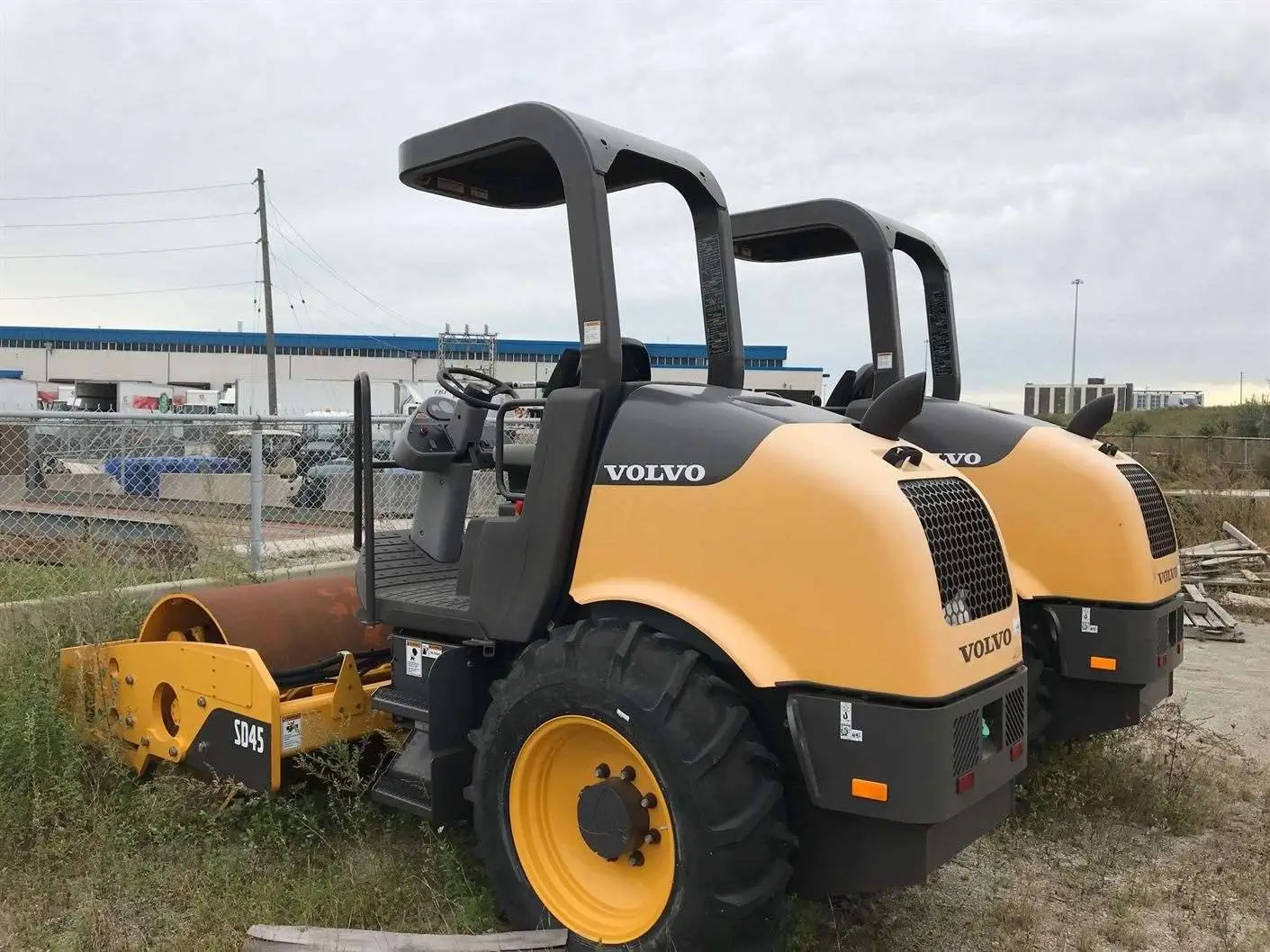 USED 2022 Volvo SD45