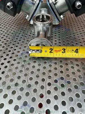 USED 2 ITT PURE FLO ADVANTAGE 4 - WAY DIAPHRAGM VALVE W/ 1" SANITARY FITTING