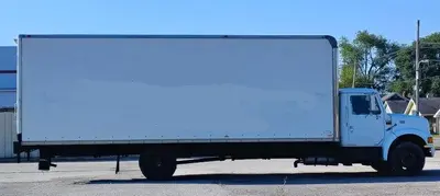Used 1999 INTERNATIONAL 4700 LOW PROFILE T444E Box trucks Ohio US | Proxy Equipment #1378035