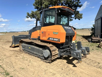 USED 2023 DEVELON DD100