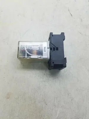 KUHNKE RELAY UF3-24VDCN BASE Z393 10A 380VAC