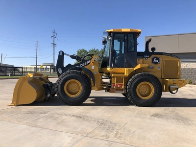 USED 2022 Deere 524P