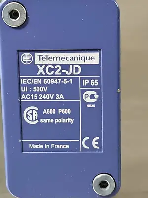 Telemecanique ZC2JD1 Limit Switch Sensor (BIN423)