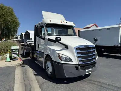 Used 2018 FREIGHTLINER CASCADIA 112 Hooklifts & Roll-Offs California US | Commerce Truck Equipment Sales #1548727