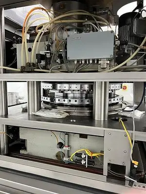 GEA Courtoy model R290/55, 55 station tablet press
