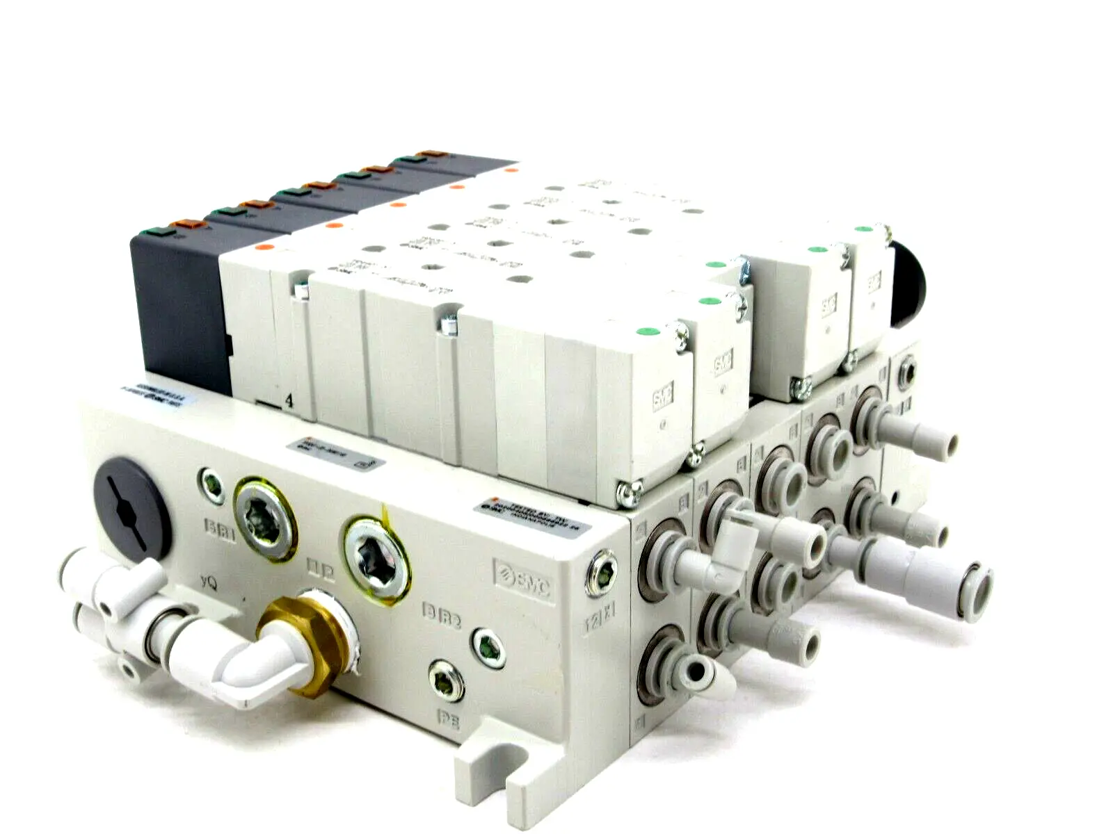 NEW SMC VV5Q41-05-DAM01160 VALVE WITH (3) VQ4301-51 (1) VQ4201-51 (1)VQ4401-51