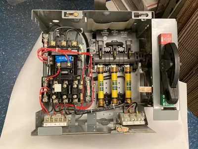 USED ALLEN-BRADLEY 2112B-BDB-6P-17-24R-41-111 Q