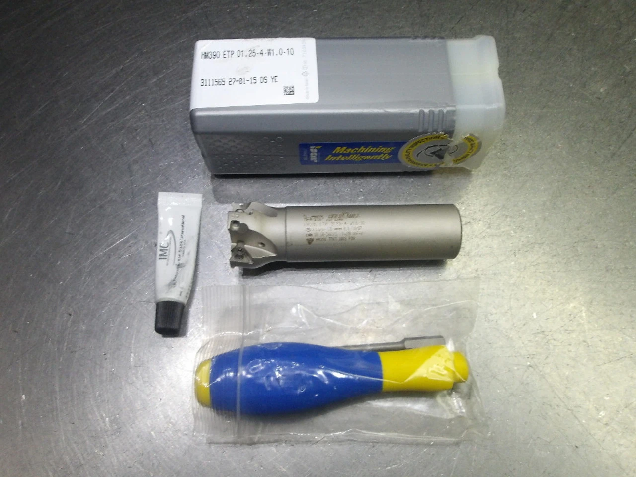 Iscar 1.25"4 Flute Coolant Thru Endmill HM390 ETP D1.25-4-W1.0-10 (LOC3337)