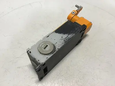 USED SIEMENS 3SE3 404-1G