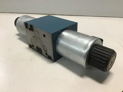 USED BOSCH 0 810 001 700
