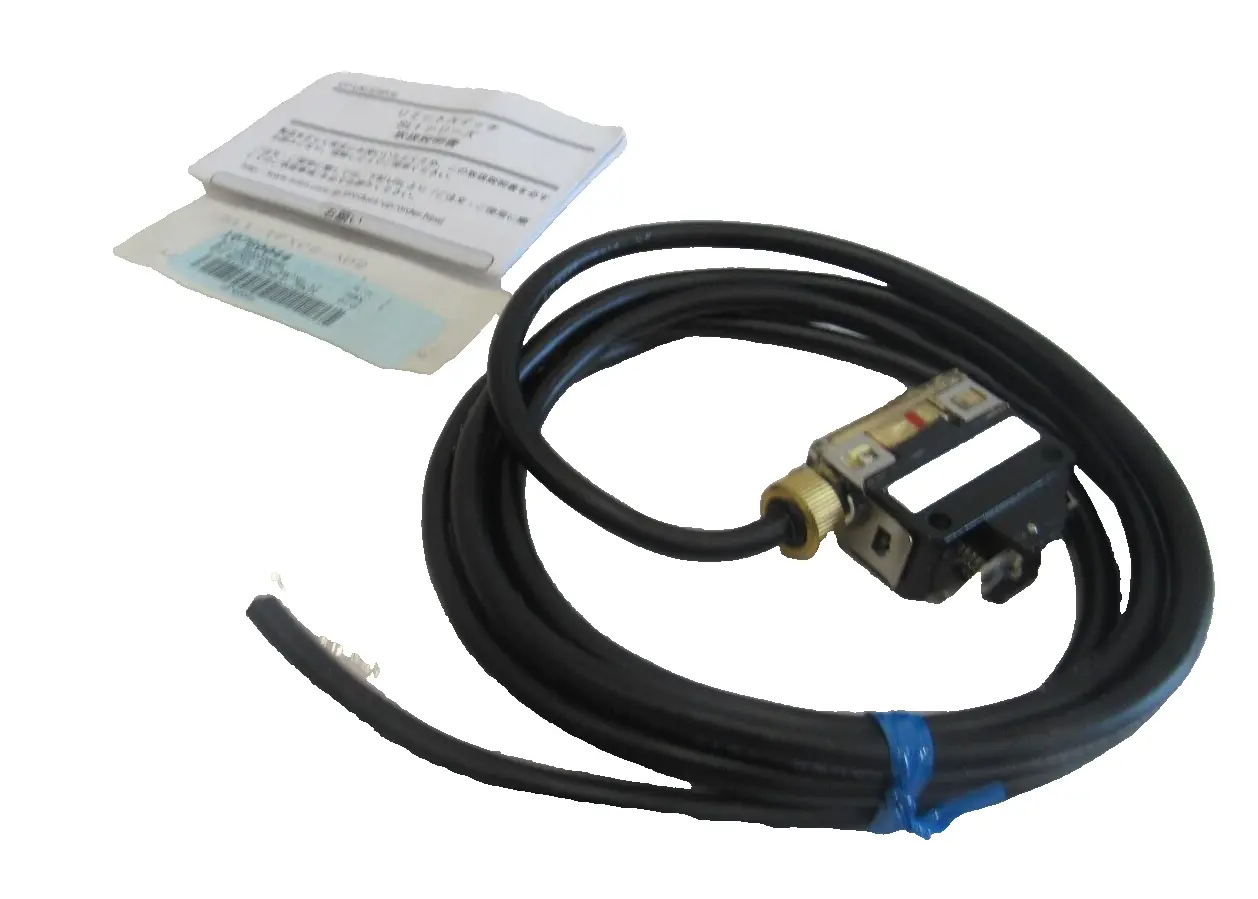 NEW AZBIL SL1-TFXC2-A02 COMPACT LIMIT SWITCH W/CABLE SL1TFXC2A02