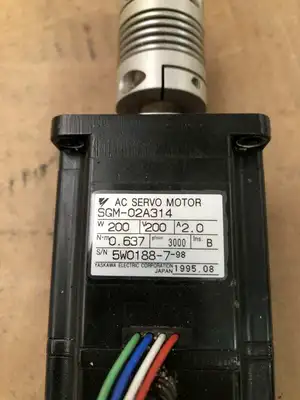 Yaskawa SGM-02A314 AC Servo Motor 200W 200V 2A 3000RPM