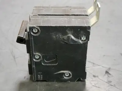 Used SIEMENS B215 Switchgears British Columbia CA | Lenmark #242145