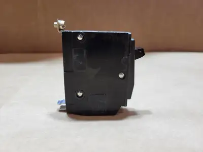 USED SQUARE D QOB140