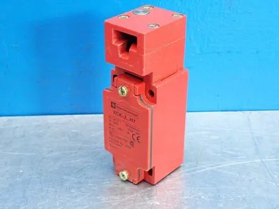 NEW TELEMECANIQUE XCKJ7910H7