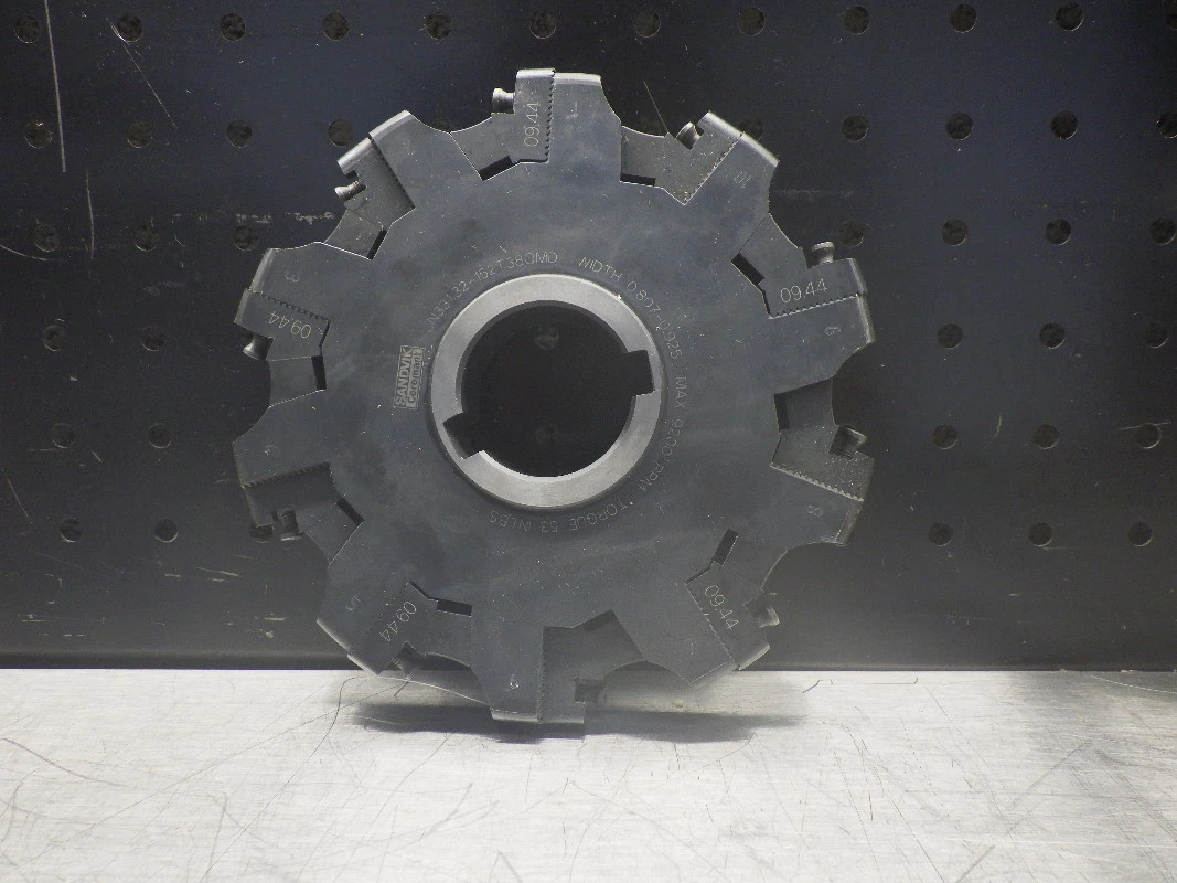 Sandvik 152.4mm (.807-.925MM) Slot Mill 1.5" Arbor N331.32-152 T380MD (LOC8A)
