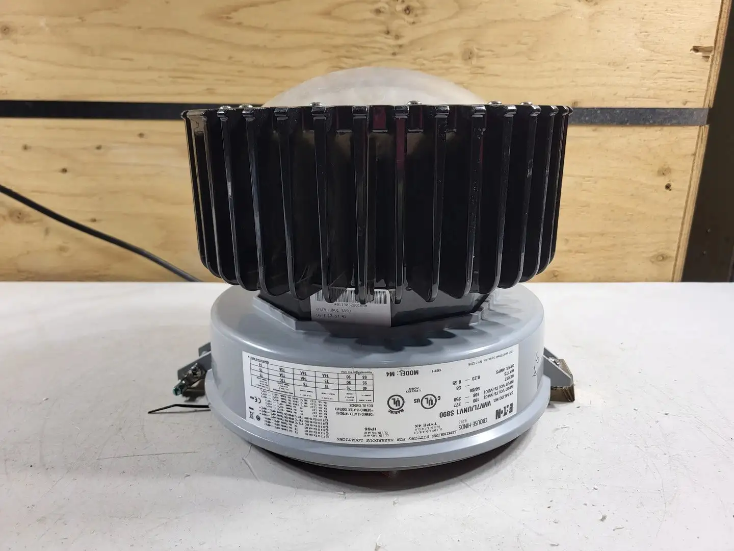 NEW CROUSE-HINDS VMV7L/UNV1 S890