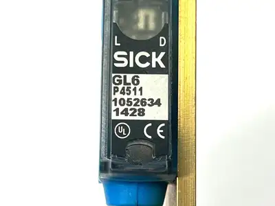 GL6-P451 | Sick 1 Miniature Photoelectric Sensors G6 1052634 w/ Bracket - Used