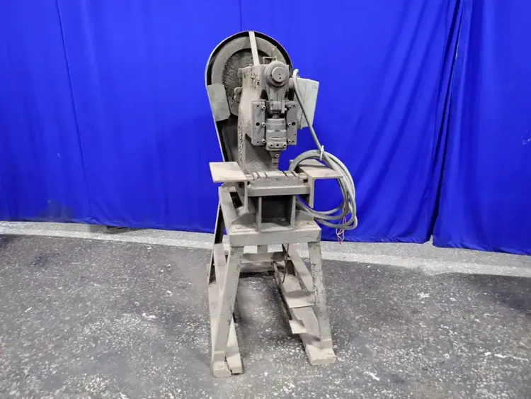 Used FEDERAL MACHINERY _UNKNOWN_ C-Frame Presses Ohio US | HGR 24 #754901