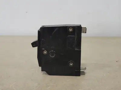 USED SQUARE D QO120