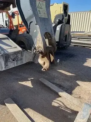 USED 2015 JLG 1255