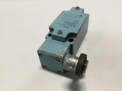 USED TELEMECANIQUE XCK-J