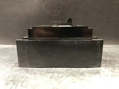 USED SQUARE D Q2M3225MN