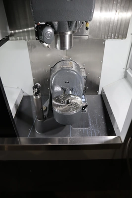 Used 2025 HAAS UMC-400SS Universal Machining Centers Minnesota US | Machinesused.com #1340449