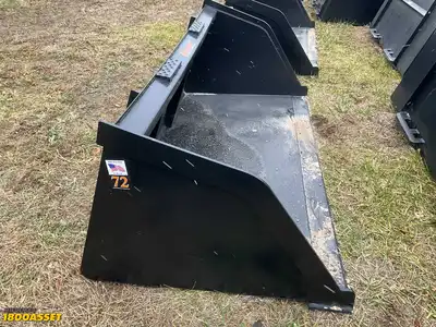 New Tomahawk 72” snow/mulch skid steer bucket, welded on high carbon cutting edge, skid steer...