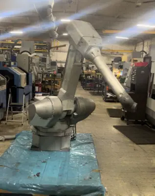 USED FANUC NO CONTROLLER - ONLY ROBOT