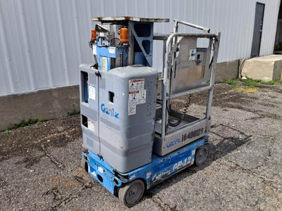 USED 2015 Genie GR-12