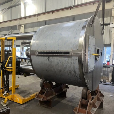 3200 L S/S Enclosed Tank