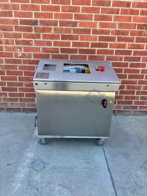 Used NORTHERN LIPIDS STAINLESS STEEL ENCLOSURE 36" X 36" X 20" W/ CASTERS Electronics & Components California US | Equipment Lab #1439555