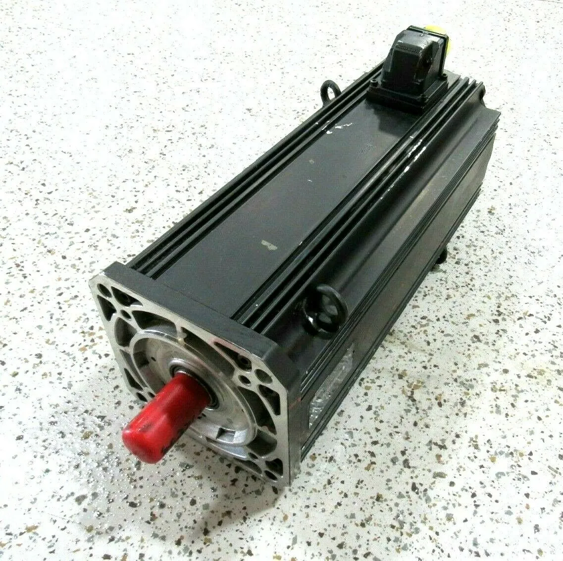 NEW REXROTH MDD112D-N-040-N2M-130PB2 SERVO MOTOR MDD112DN040N2M130PB2 281186
