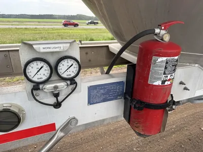 Used 2018 HEIL PNEUMATIC 30 Tanker Trailers Minnesota US | Carco Truck & Equipment #1514073