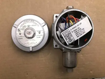 UE United Electric 164 Ex Proof Pressure Control 0-200PSI 0.5-2PSI 125/250V -NIB