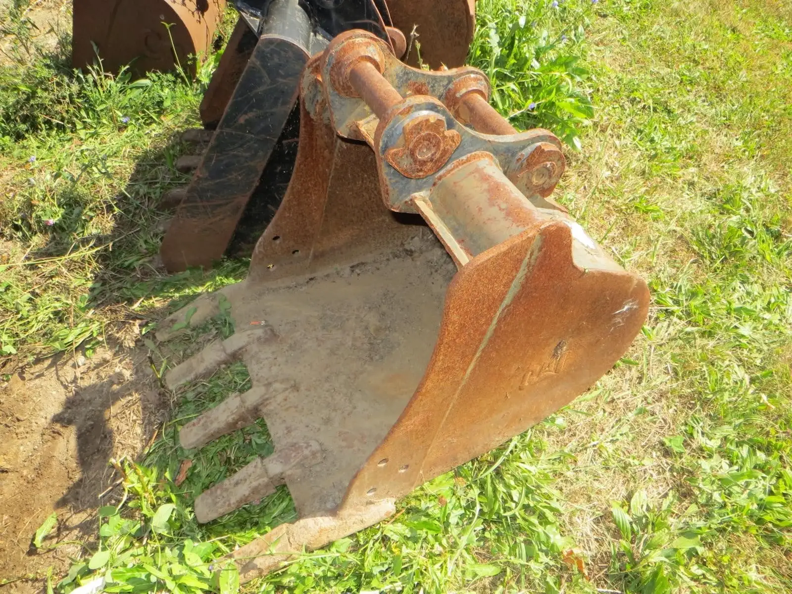 Used CATERPILLAR 2522600 Earth Buckets New York US | Abele Tractor #1343100