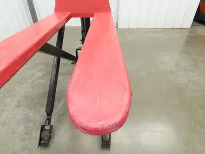 Uline H-5442 Manual Narrow Pallet Lifter 3000lb Jack 46" Long 31" Lift Height