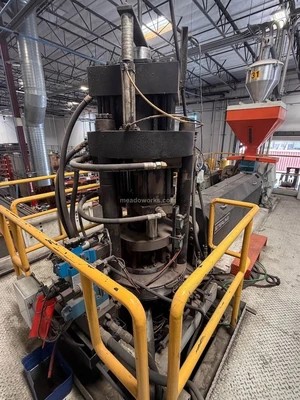 Used Sterling 20 lb. Accumulator Head Blow Molding Machines Illinois US | Meadoworks #1514550