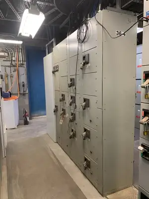 Five Star Double-Sided Motor Control Center (MCC), 600V Max., 1000A, 24 Buckets