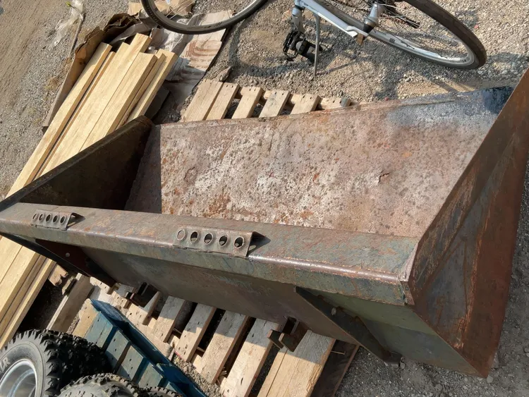 Used _UNKNOWN_ _UNKNOWN_ Skid Steer Buckets Michigan US | Miedema Asset Management Group #1321092