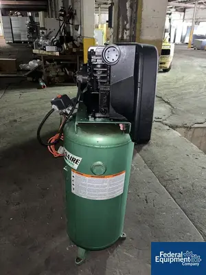 USED Speedaire Speedaire 30 gallon air compressor. Model 4B233B